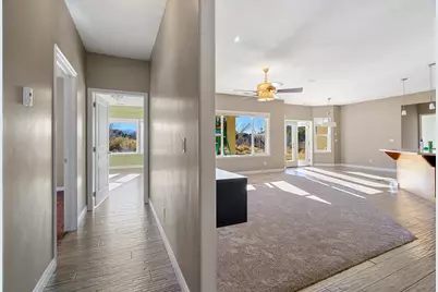 486 E Hillview Dr, Cedar City, UT 84721 - Photo 3