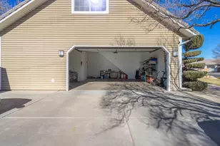 875 Country Ln, Santa Clara, UT 84765 - Photo 89