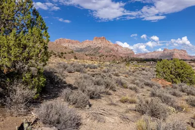 Zuni, Springdale, UT 84767 - Photo 15