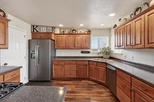 5217 N Juniper Ridge Rd, Enoch, UT 84021 - Photo 11