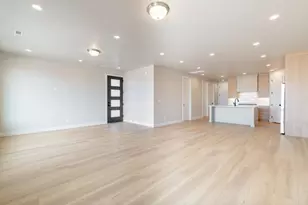 712 W Coastline Pl, Saint George, UT 84790 - Photo 3