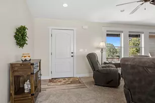 2591 S Desert Dr, Apple Valley, UT 84737 - Photo 7