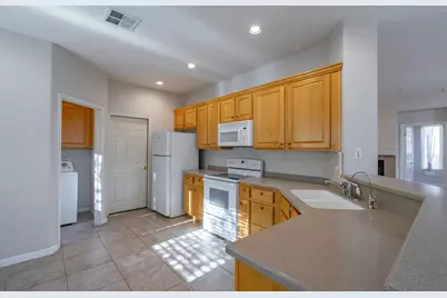 4457 S Holly Grape Ln, Saint George, UT 84790 - Photo 9