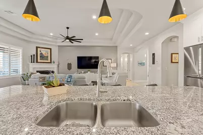 2046 N Vista Springs Dr, Washington, UT 84780 - Photo 15