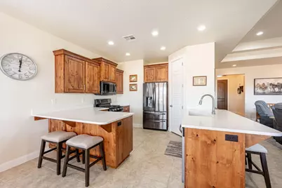 687 N Millcreek Springs Dr, Washington, UT 84780 - Photo 13