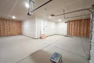 2403 E Sunflower Dr Dr, Eagle Mountain, UT 84005 - Photo 27