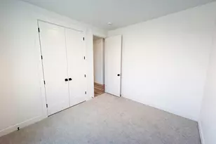 2403 E Sunflower Dr Dr, Eagle Mountain, UT 84005 - Photo 23