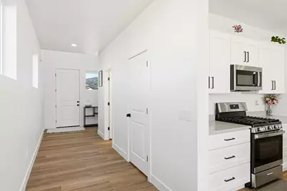 4889 N Springfield Cir, Enoch, UT 84721 - Photo 9