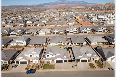 479 E 4290 S, Washington, UT 84780 - Photo 49