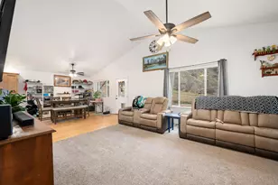 54 E 200 S, La Verkin, UT 84745 - Photo 3