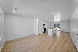 1927 Queens Garden Dr, Washington, UT 84780 - Photo 7