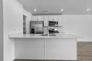 2168 S Wolverine Way, Washington, UT 84780 - Photo 5