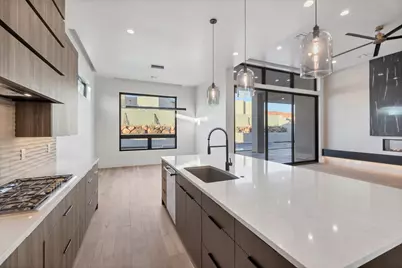 697 E Coral Autumn Ln, Ivins, UT 84738 - Photo 17