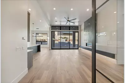 697 E Coral Autumn Ln, Ivins, UT 84738 - Photo 7