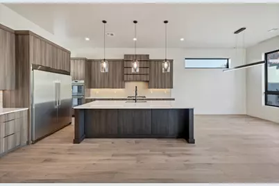 697 E Coral Autumn Ln, Ivins, UT 84738 - Photo 13