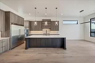 697 E Coral Autumn Ln, Ivins, UT 84738 - Photo 13