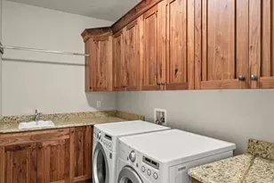 2745 E Rasmussen Dr, Saint George, UT 84790 - Photo 15