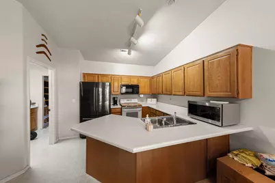 140 N Main St, Leeds, UT 84746 - Photo 9