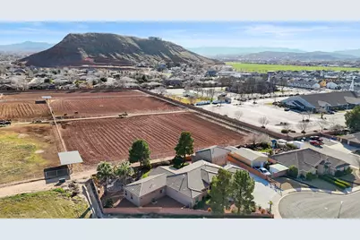 720 E Meadow Ln, Washington, UT 84780 - Photo 3
