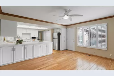 6587 S 1570 E, Murray, UT 84121 - Photo 9