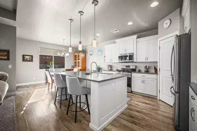 3487 W Park View Dr, Hurricane, UT 84737 - Photo 15