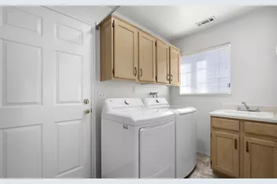 1055 E 900 S #60, Saint George, UT 84790 - Photo 13