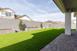 367 E Sidbury Rd, Washington, UT 84780 - Photo 17