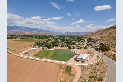 1588 S 325 W, Hurricane, UT 84737 - Photo 11