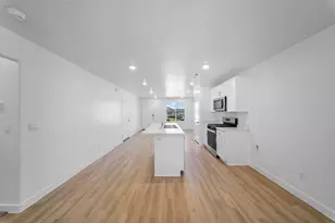 1953 S Queens Garden Dr, Washington, UT 84780 - Photo 9