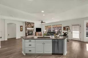 1425 W Wild Sage Dr, Saint George, UT 84790 - Photo 5