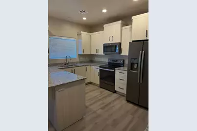 668 E Fiddlers Cove Dr #7, Cedar City, UT 84721 - Photo 3