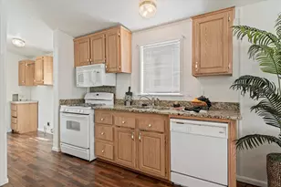 4400 W State St, Hurricane, UT 84737 - Photo 7