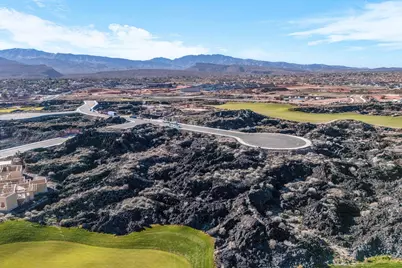 2442 S Village Dr, Santa Clara, UT 84765 - Photo 5