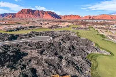 2442 S Village Dr, Santa Clara, UT 84765 - Photo 3