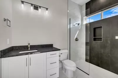 5496 W Sand Ridge Dr, Hurricane, UT 84737 - Photo 17