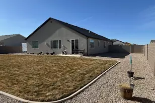 5010 N Bald Eagle Dr, Enoch, UT 84721 - Photo 5