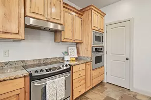 2434 S 2160 E, Saint George, UT 84790 - Photo 11
