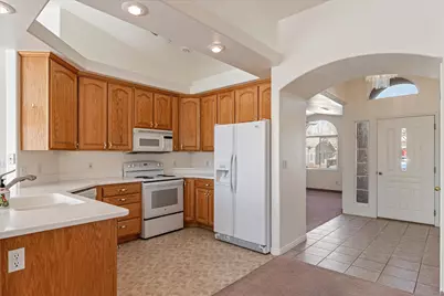 815 W 250 S, Hurricane, UT 84737 - Photo 11