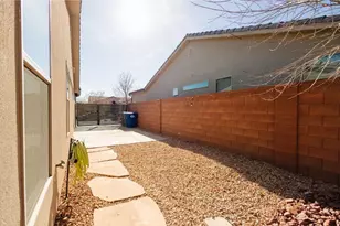186 W Peridot Dr, Washington, UT 84780 - Photo 31