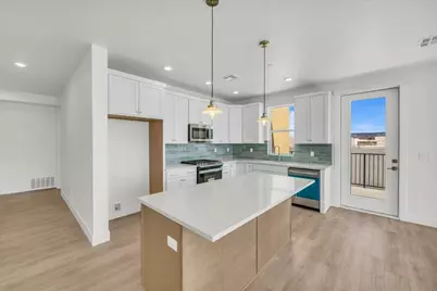 747 W Periwinkle Ln #302, Saint George, UT 84790 - Photo 3