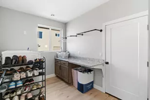 1033 N 2050 E, Saint George, UT 84770 - Photo 15