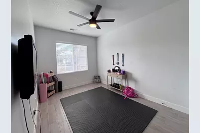 429 E Treasure Valley Rd, Washington, UT 84780 - Photo 17