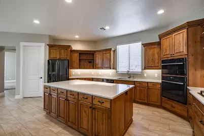 2564 S 3030 E, Saint George, UT 84790 - Photo 13