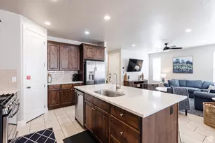 273 N Puerta Dr, Washington, UT 84780 - Photo 5