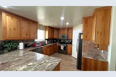 718 E 2250 N, Cedar City, UT 84721 - Photo 7