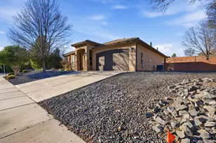 155 E Holly Way, Washington, UT 84780 - Photo 1