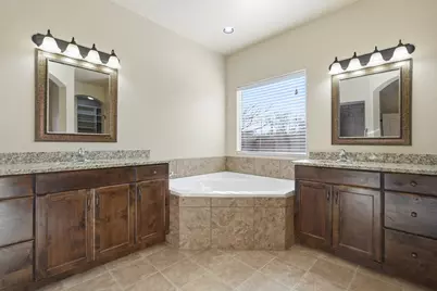 155 E Holly Way, Washington, UT 84780 - Photo 11