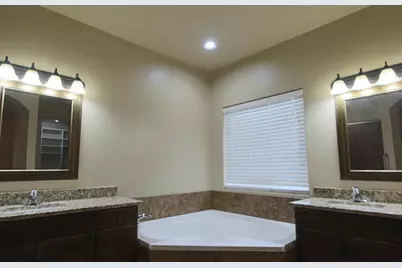 155 E Holly Way, Washington, UT 84780 - Photo 9