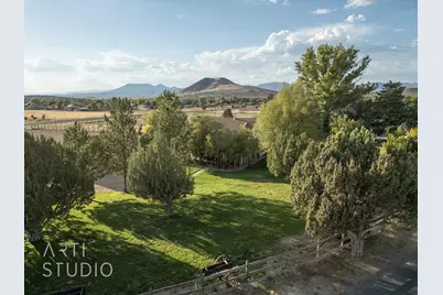 825 N Horsemans Park Dr, Dammeron Valley, UT 84783 - Photo 1