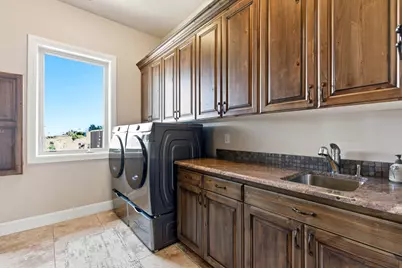 1815 S Paragon Dr, Saint George, UT 84790 - Photo 41